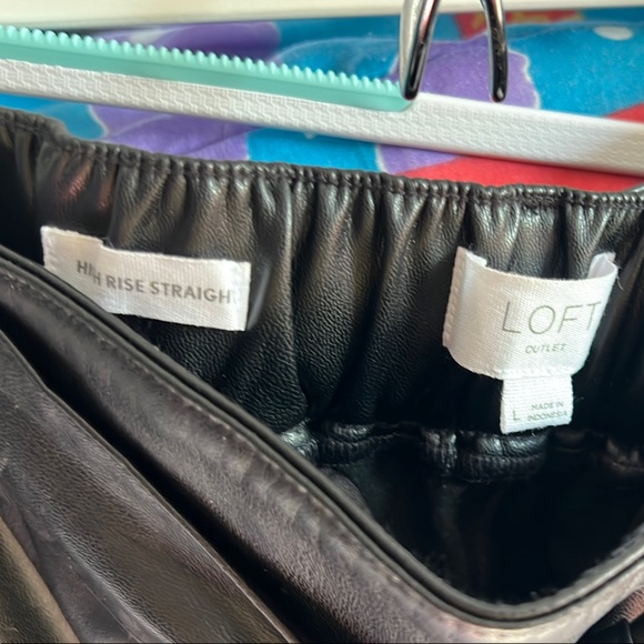 LOFT Black Straight Leg Pants Sleek Design - Picture 2 of 4